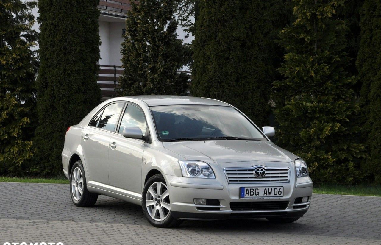 Toyota Avensis cena 17900 przebieg: 211258, rok produkcji 2005 z Dzierzgoń małe 742